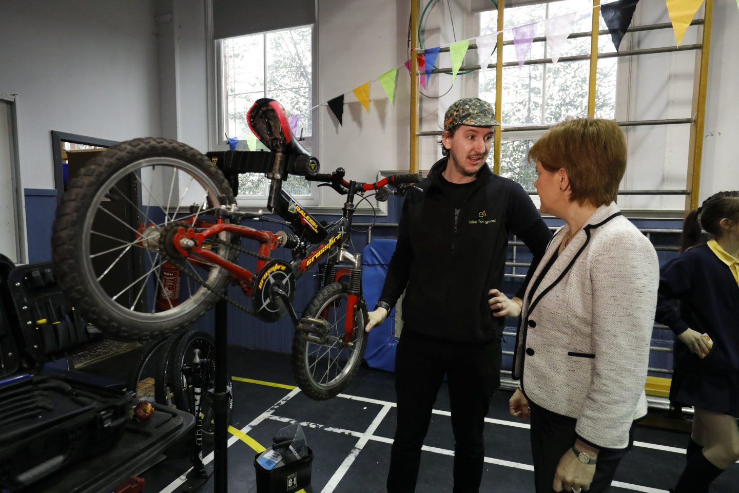 Nicola Sturgeon visits 1000 climate challenge funded project