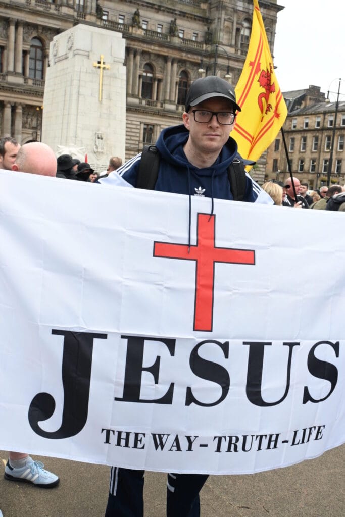 Photo essay: Glasgow's anti-immigration protest 4