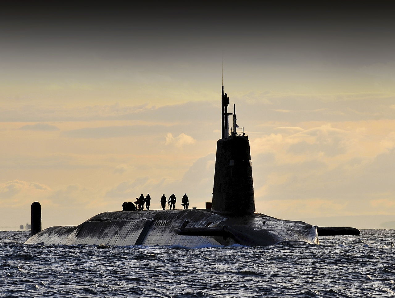 "Vanguard at Faslane 02" by CPOA(Phot) Tam McDonald - Defence Imagery. Licensed under OGL via Wikimedia Commons - http://bit.ly/1CBWlhW