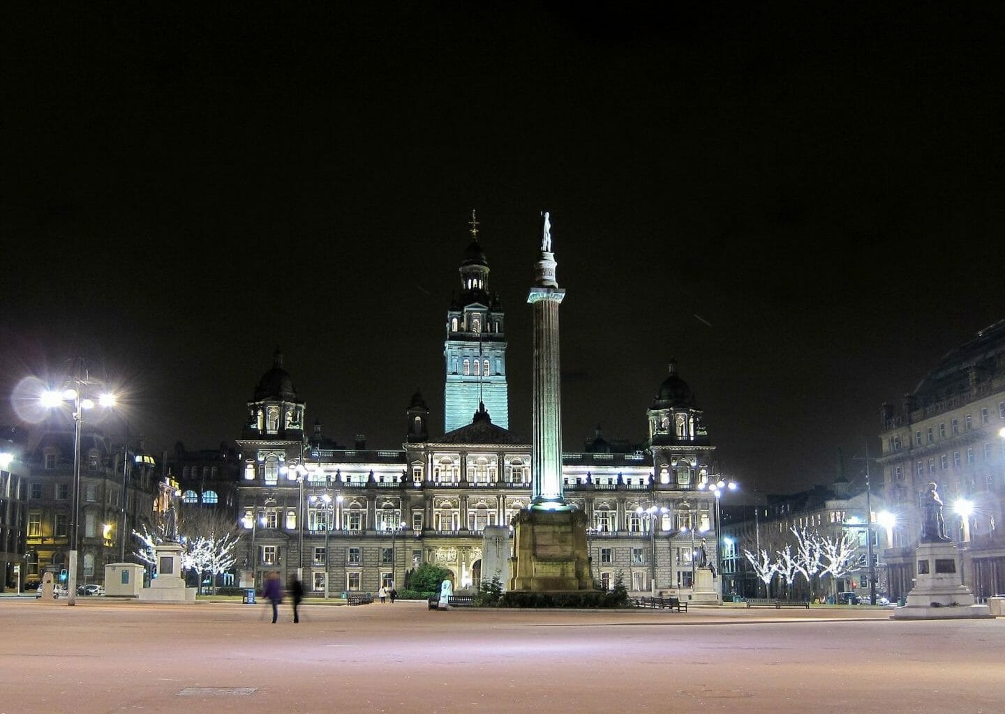 Glasgow City Chambers | By Velvet | CC BY-SA 3.0 via Wikimedia Commons | http://bit.ly/1GIpdI0