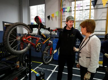 Nicola Sturgeon visits 1000 climate challenge funded project