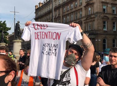 Police did not protect 'terrified' refugees at protest from far right attacks, organisers claim 4