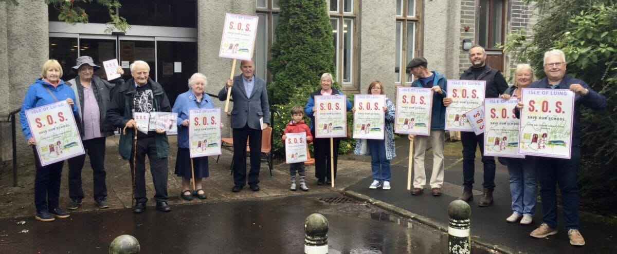 Islanders fight to stop primary school closure on Luing 5