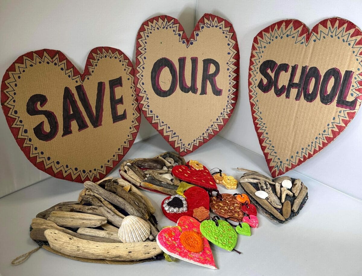 Islanders fight to stop primary school closure on Luing 8